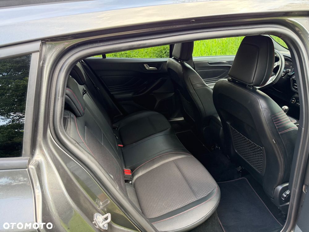 Ford Focus 1.5 EcoBlue Start-Stopp-System ST-LINE - 10