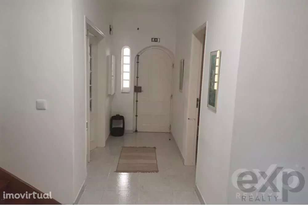 Moradia T5 na Charneca da Caparica em Funcionamento c/ Lic, AL - Grande imagem: 5/56