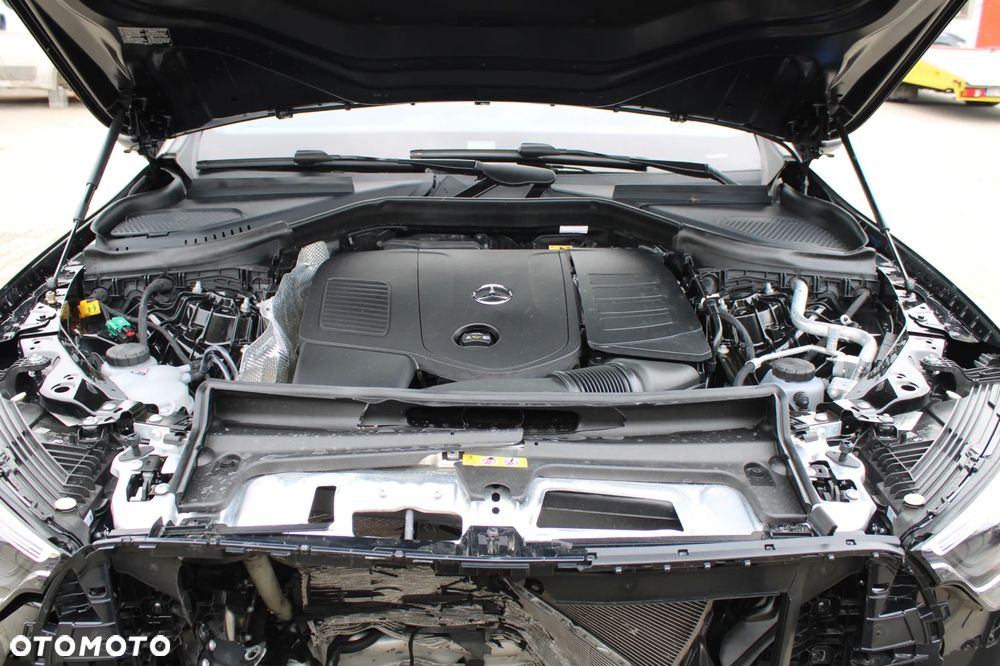 Mercedes-Benz GLC 300 e PHEV 4-Matic AMG Line - 11