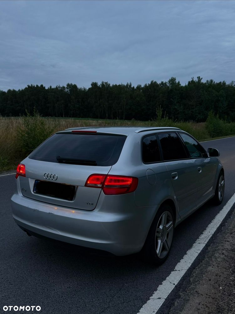 Audi A3 Sportback 1.6 TDI Ambition - 4