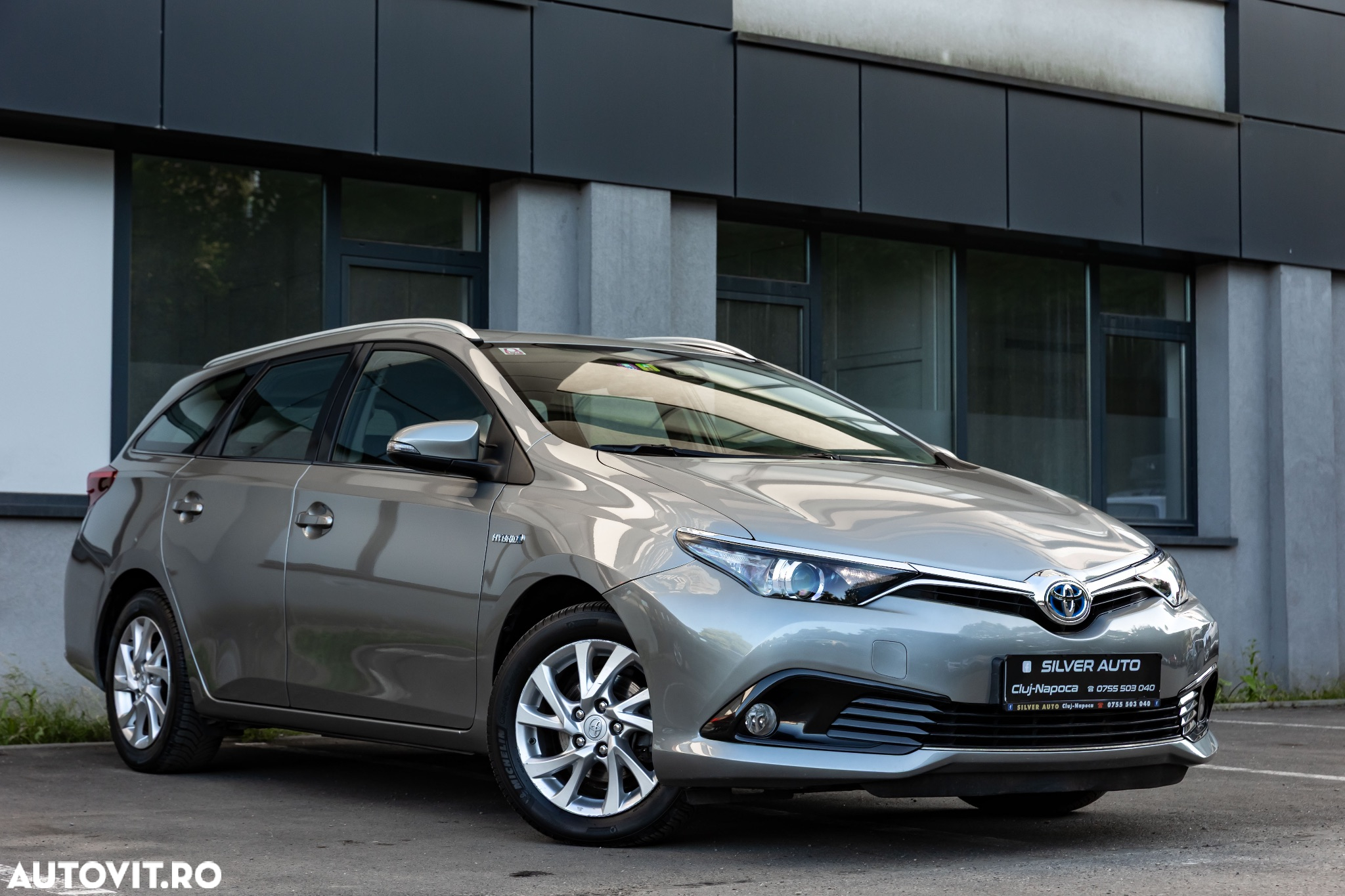 Toyota Auris 1.8 L VVT-i Hybrid Sol - 12