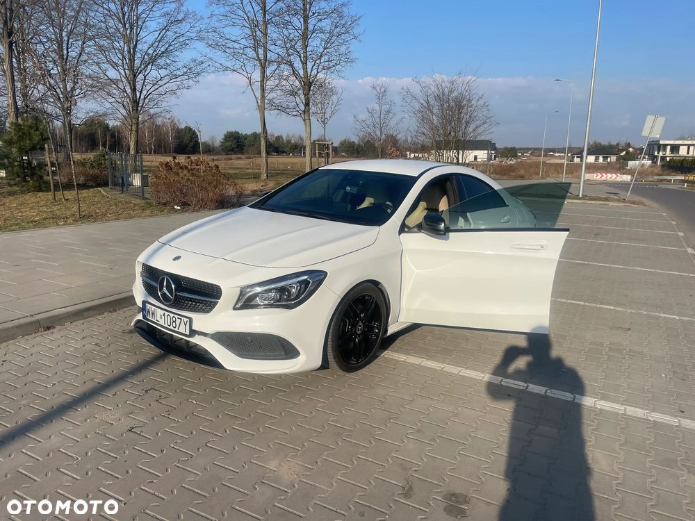 Mercedes-Benz CLA 250 7G-DCT Peak Edition - 11