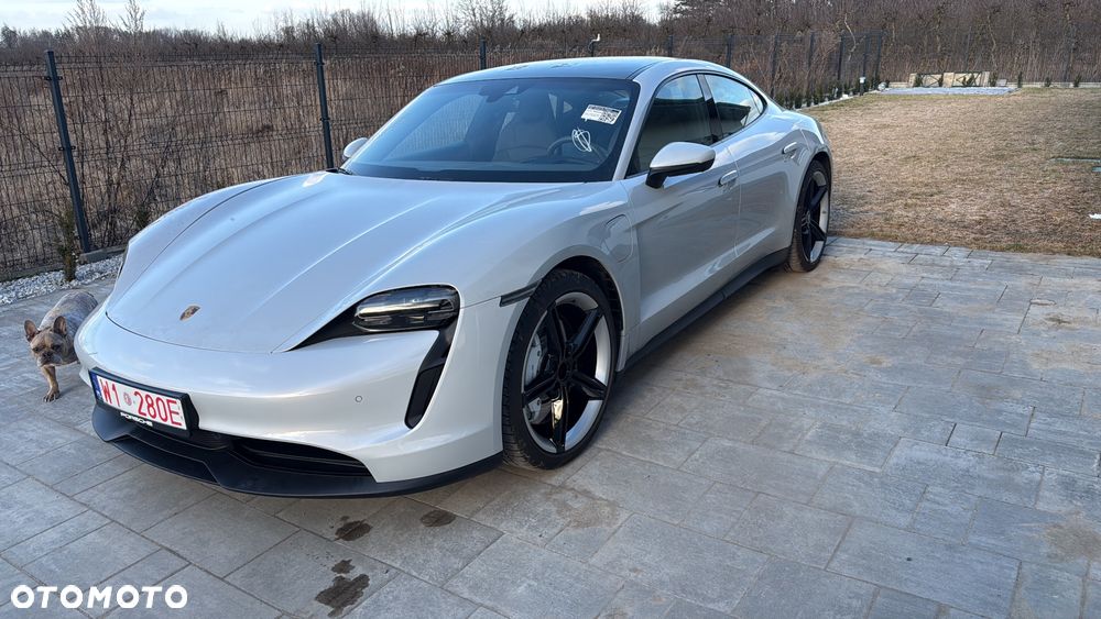 Porsche Taycan - 5