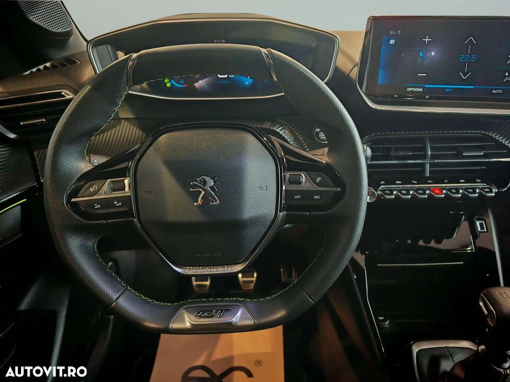 Peugeot 208 1.2 L PureTech STT GT - 15