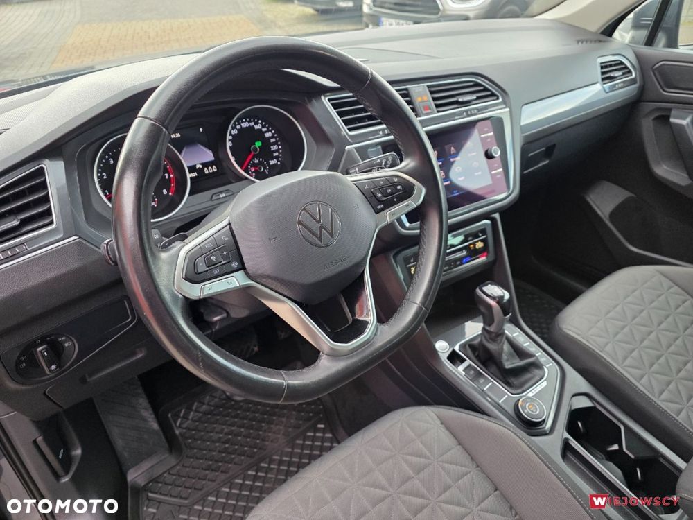 Volkswagen Tiguan - 17