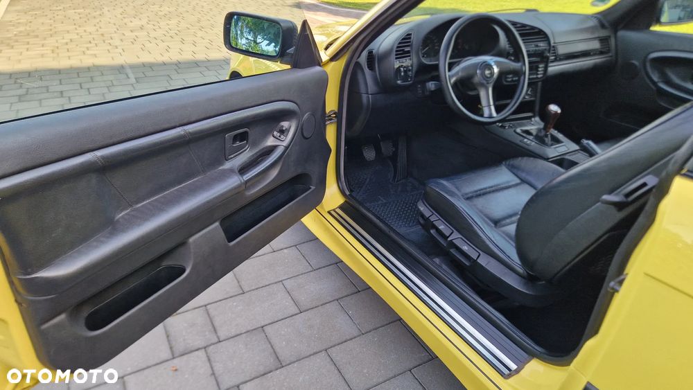 BMW Seria 3 316i - 13
