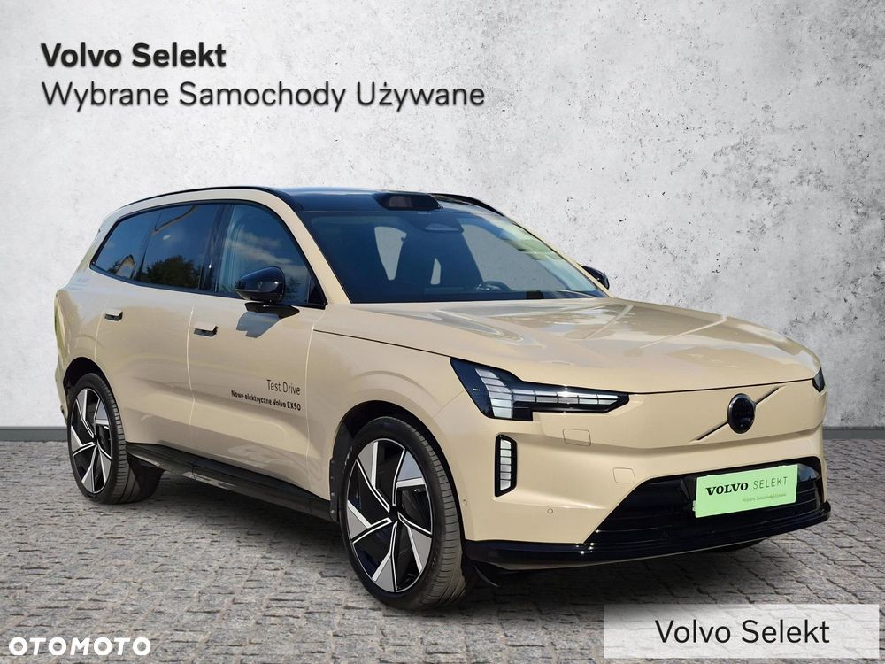 Volvo EX90 - 8