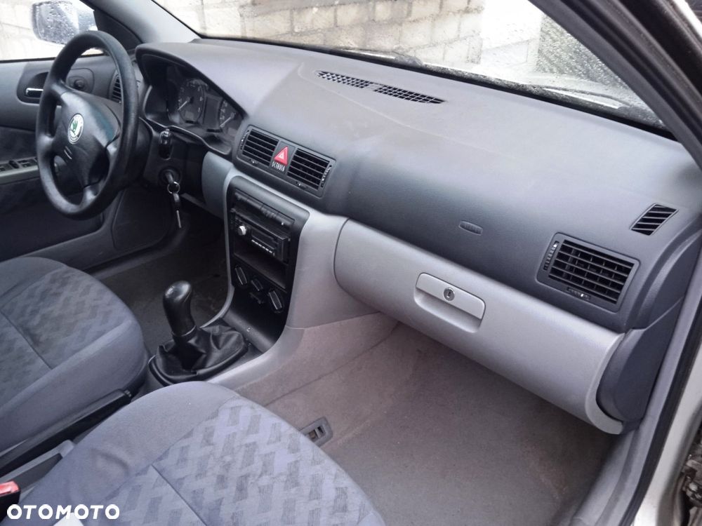 Na części Skoda Octavia kombi SLX 2.0 8V silnik AQY skrzynia EMR kolor 9102 - 4