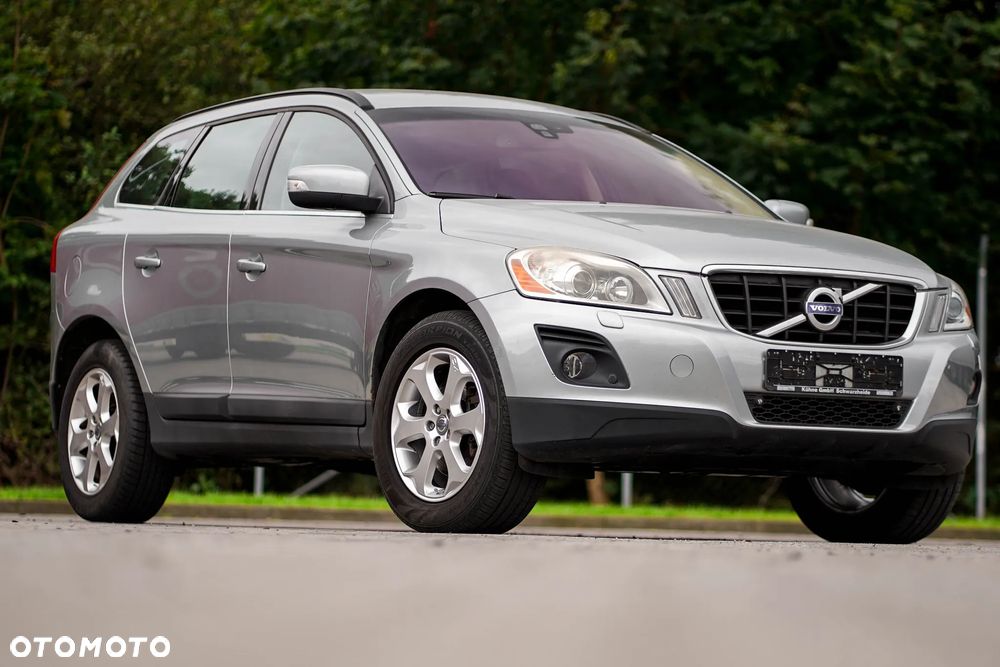 Volvo XC 60 D5 AWD - 9