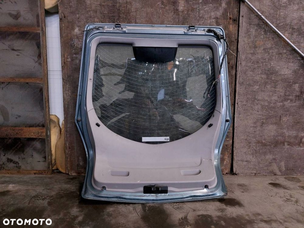 ZDERZAK TYŁ + LAMPY NISSAN PRIMERA P12 LIFTBACK - 4