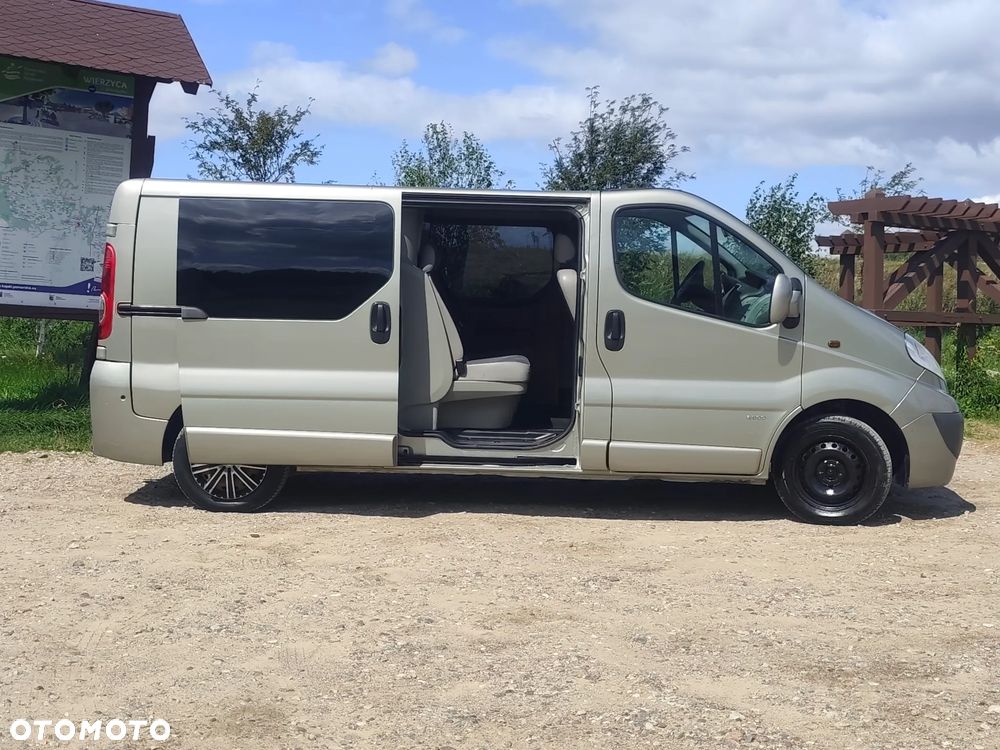 Opel Vivaro - 24