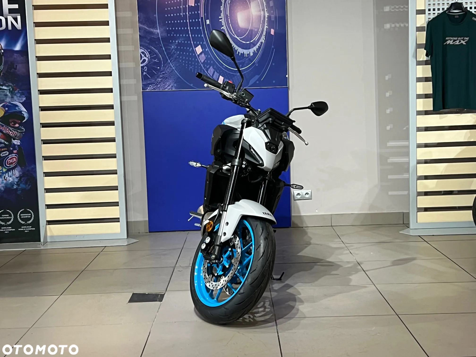 Yamaha MT - 8