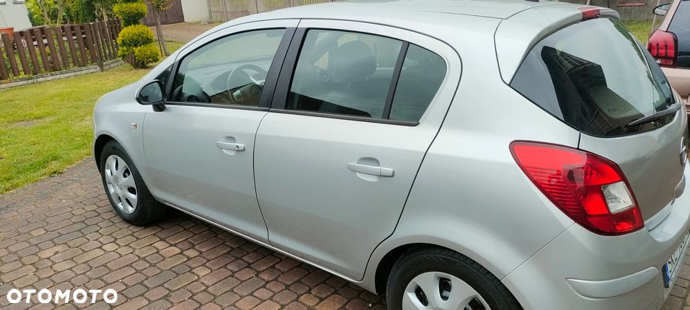 Opel Corsa 1.4 16V Enjoy - 2