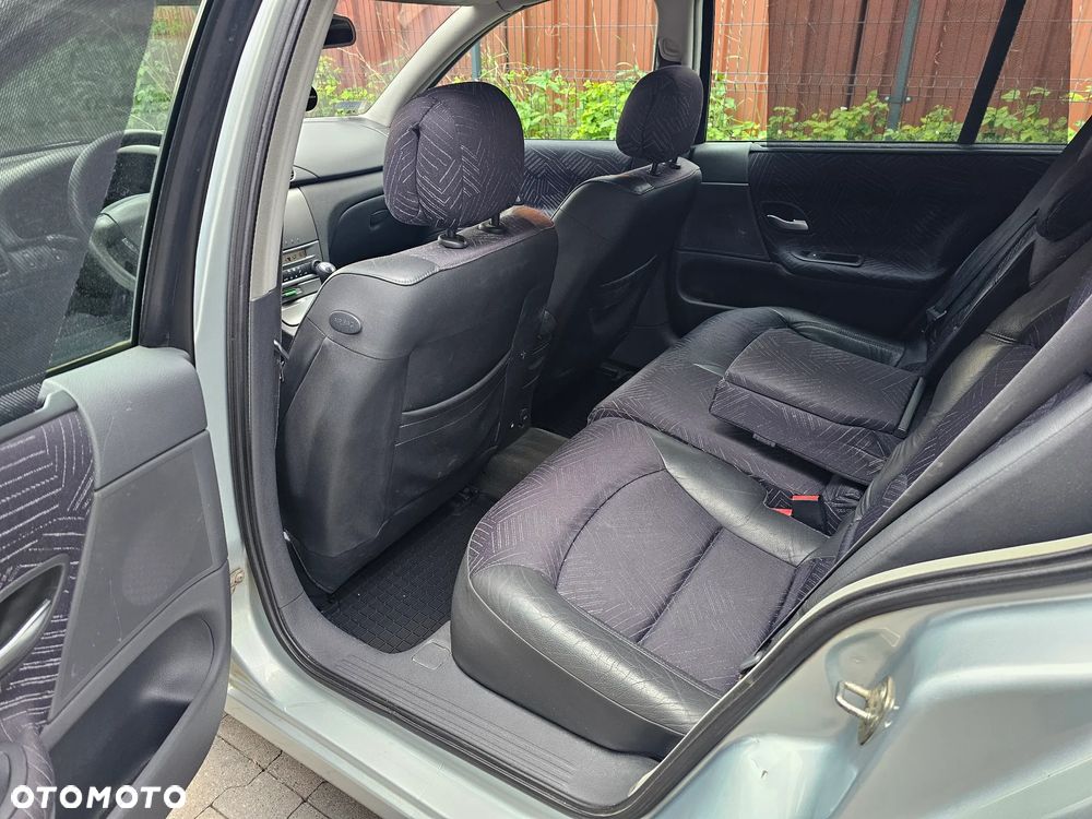 Renault Laguna Grandtour 1.8 Privilege - 10
