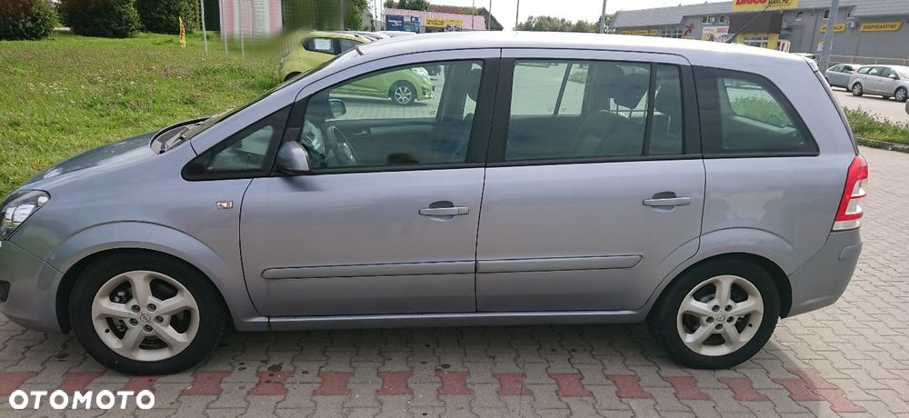 Opel Zafira 1.6 Enjoy - 1