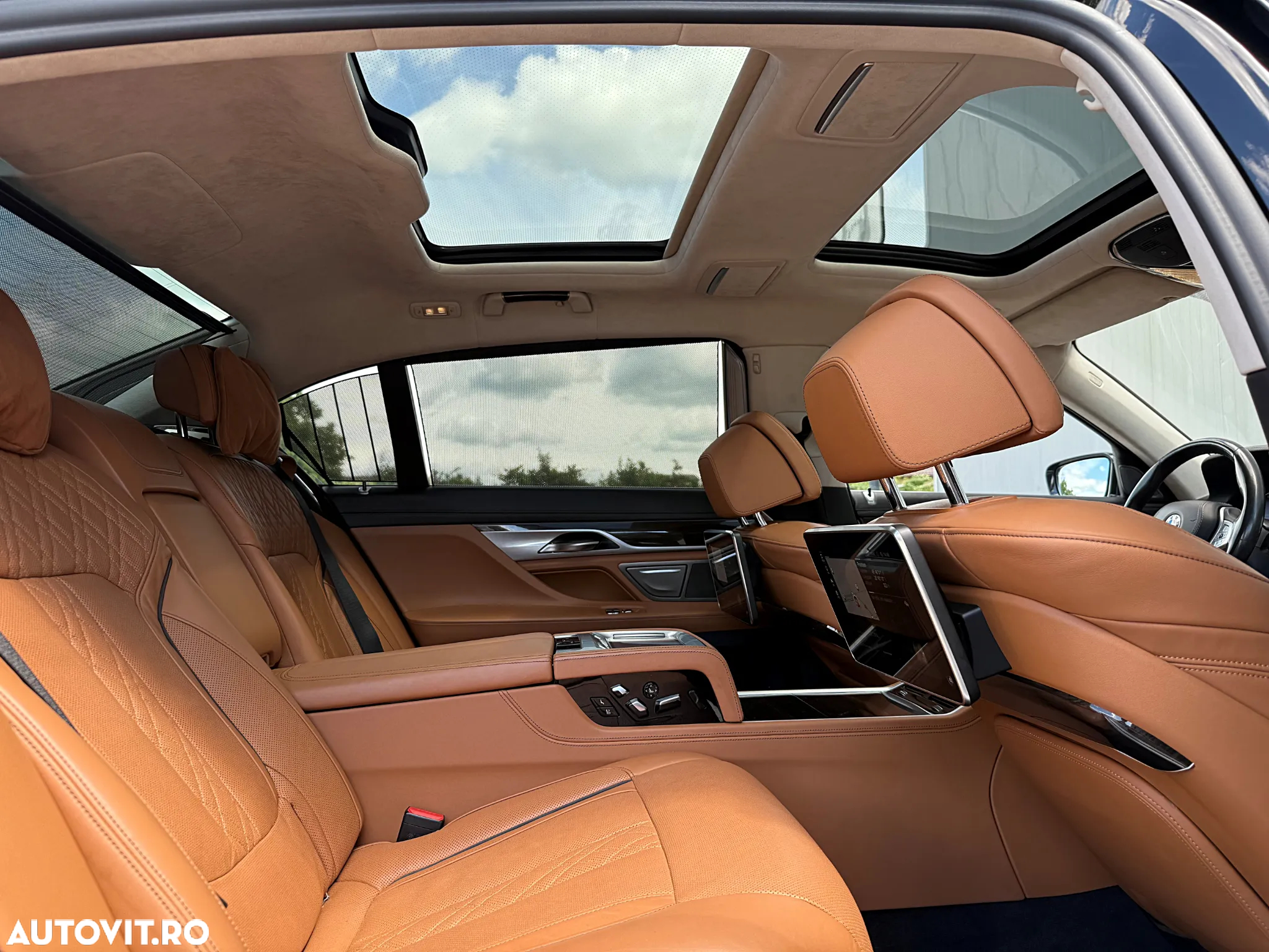 BMW Seria 7 750Li xDrive - 27