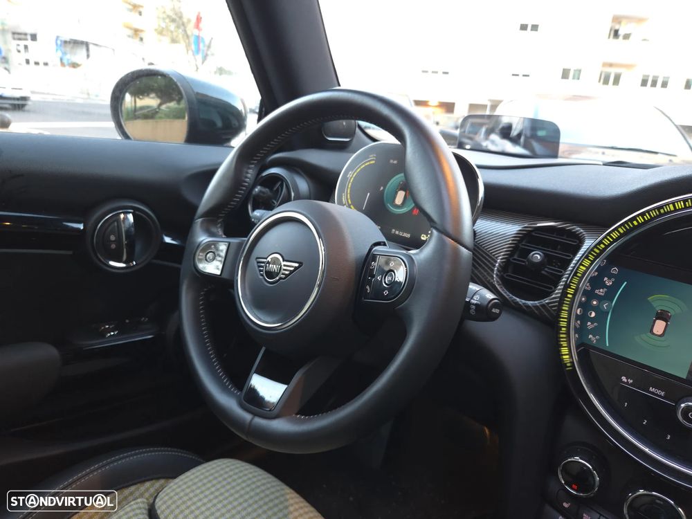 MINI 3 Portas Cooper SE Premium Extra Resolute Edition - 29