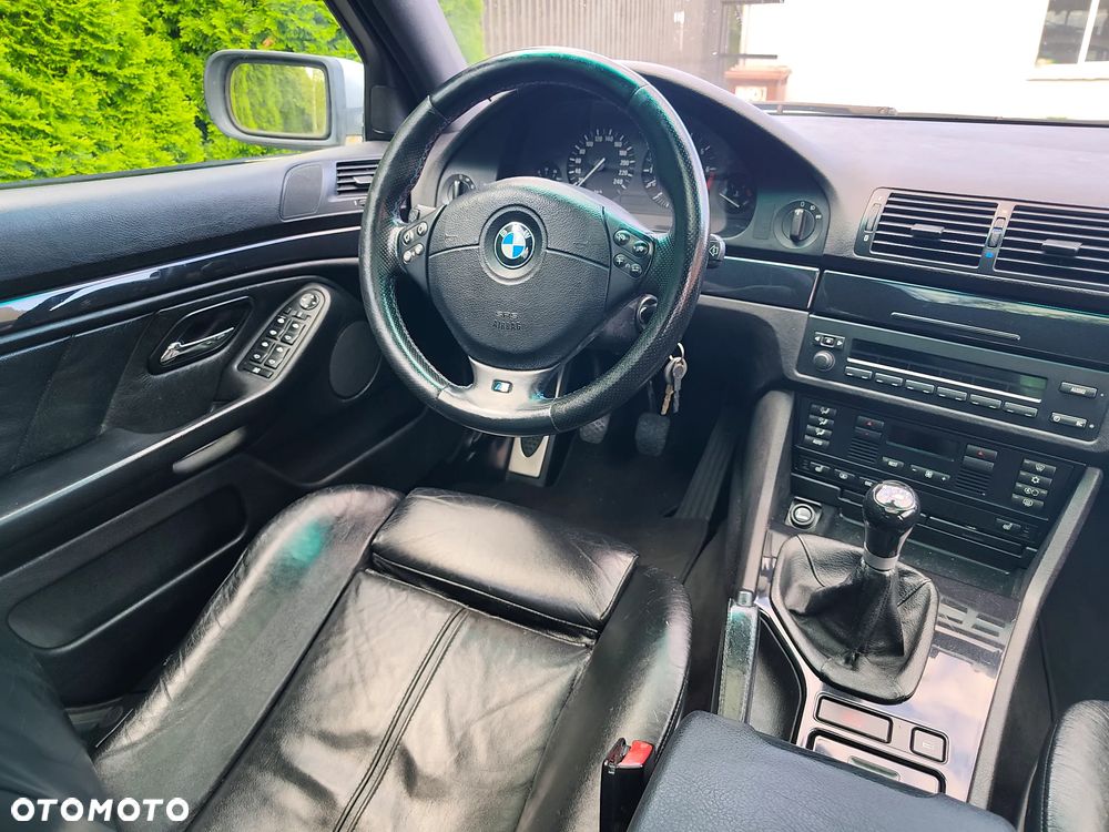 BMW Seria 5 - 22