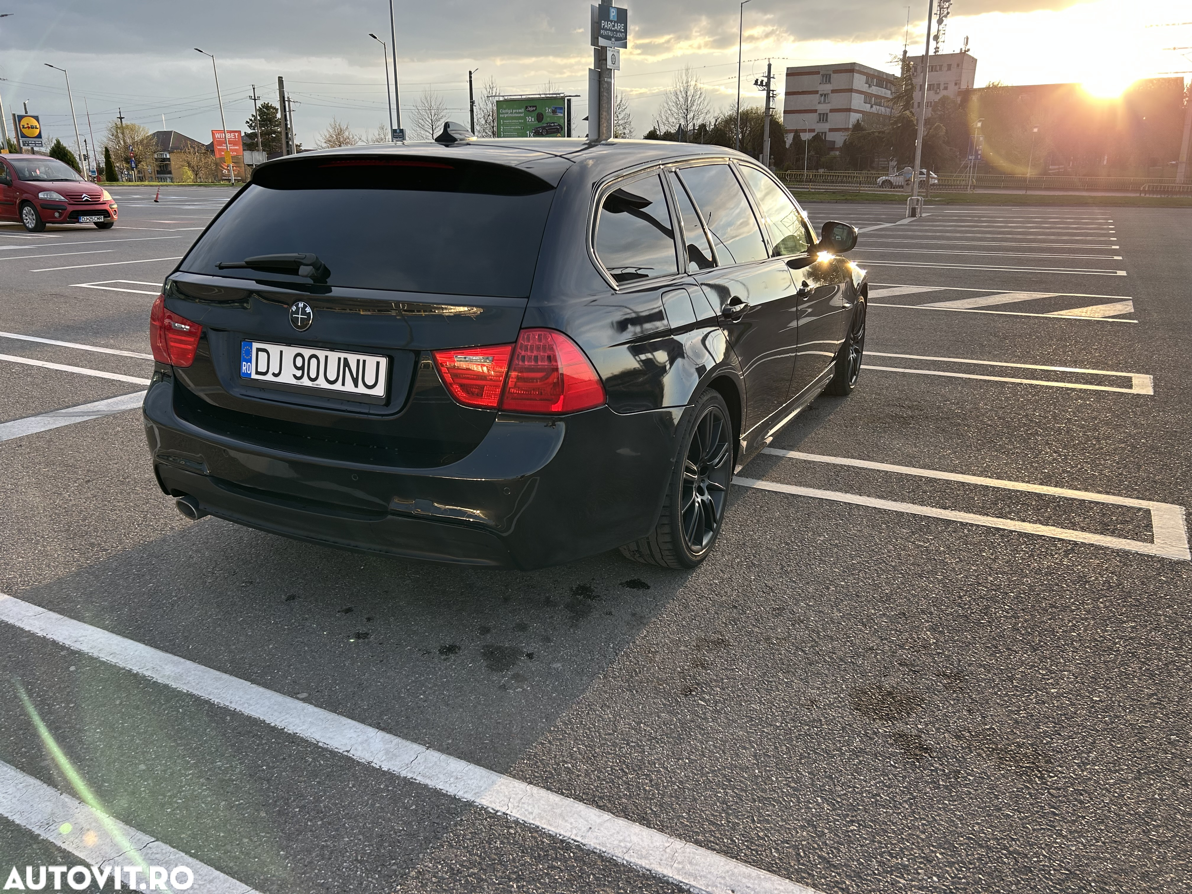 BMW Seria 3 320d xDrive DPF Touring Aut. - 17
