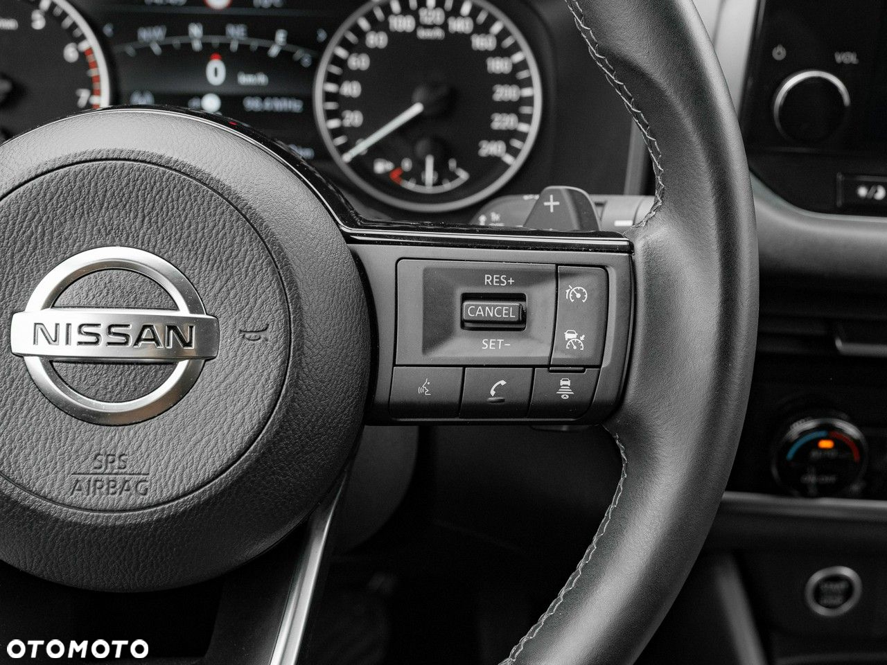 Nissan Qashqai - 18