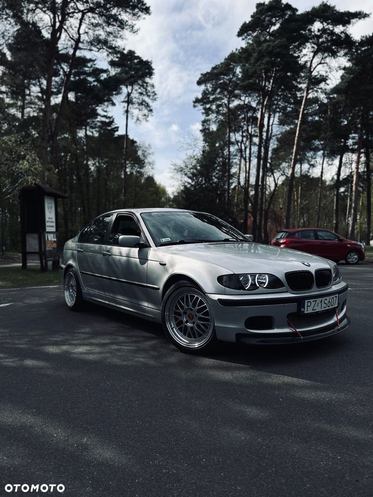 BMW Seria 3 325i - 6