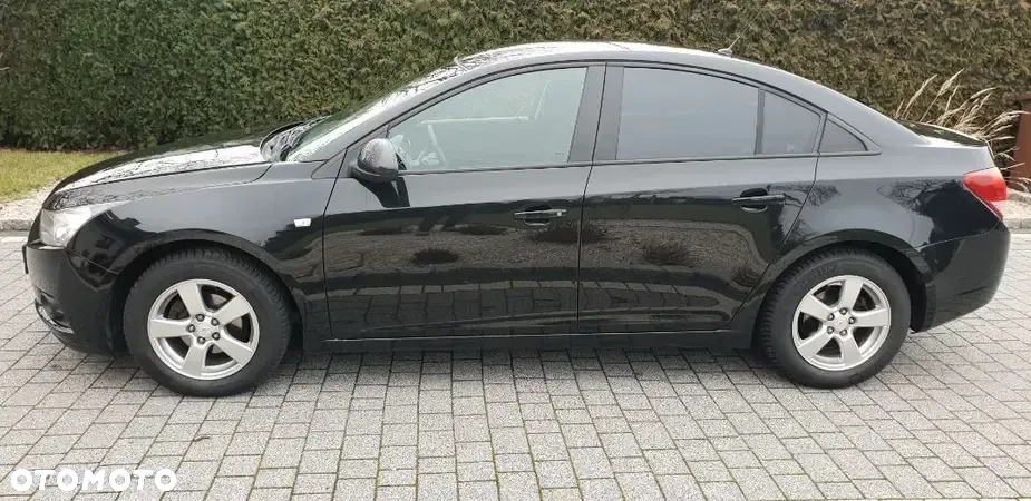 Chevrolet Cruze - 15