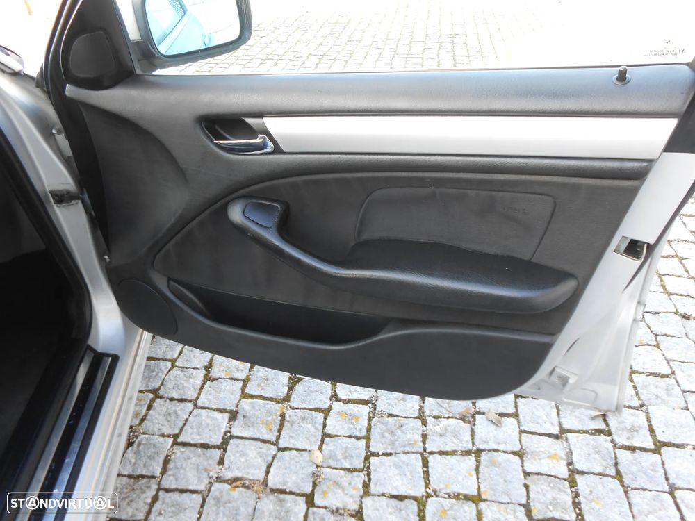 BMW 330 d Touring - 22