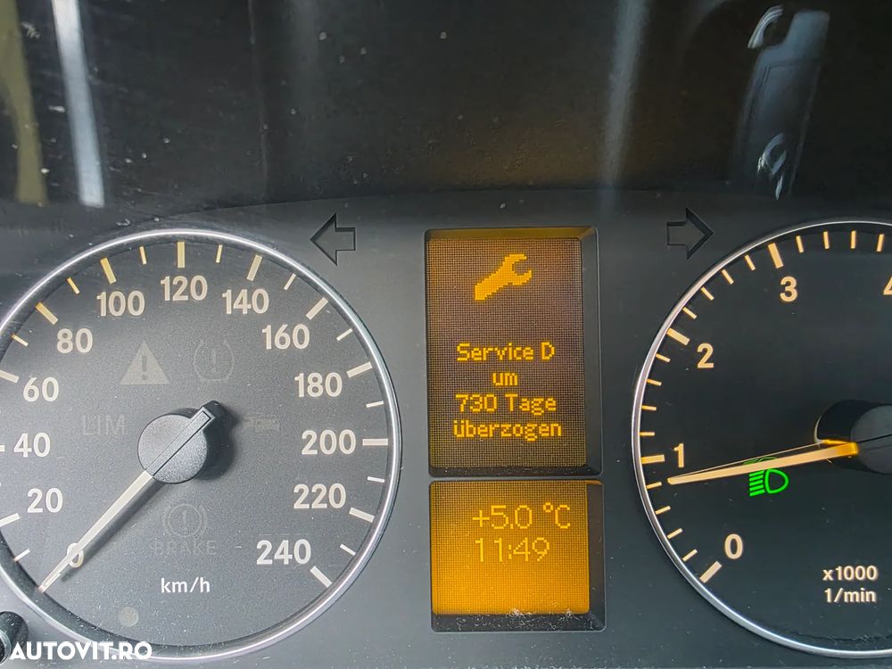 Mercedes-Benz A 160 BlueEFFICIENCY Elegance - 26