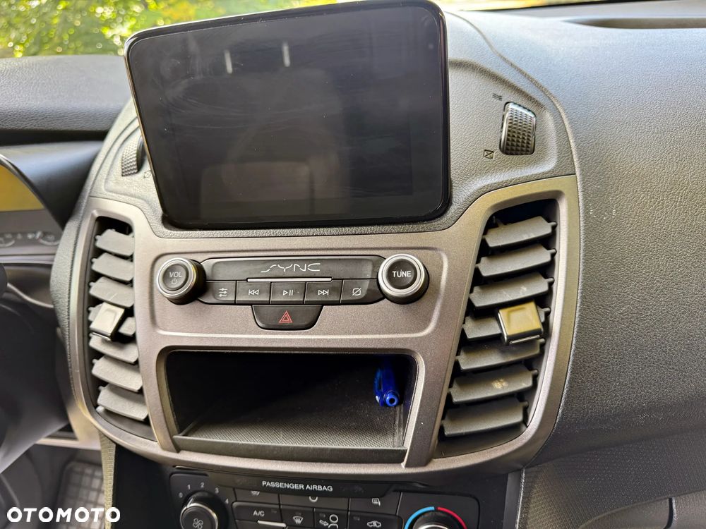 Ford transit connect - 17