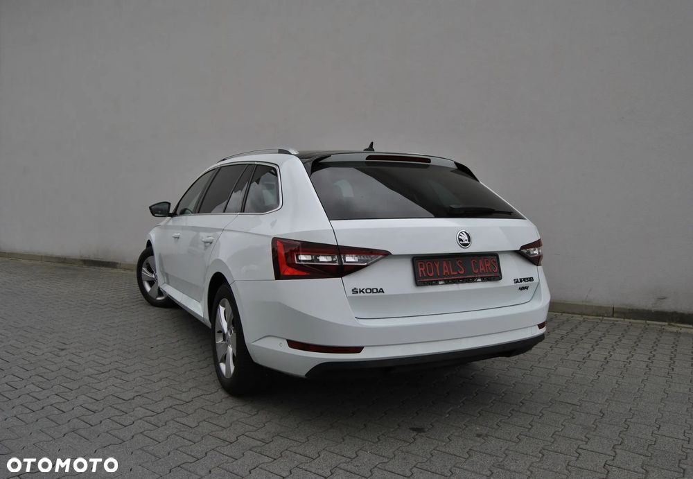 Skoda Superb 2.0 TDI 4x4 DSG Style - 10