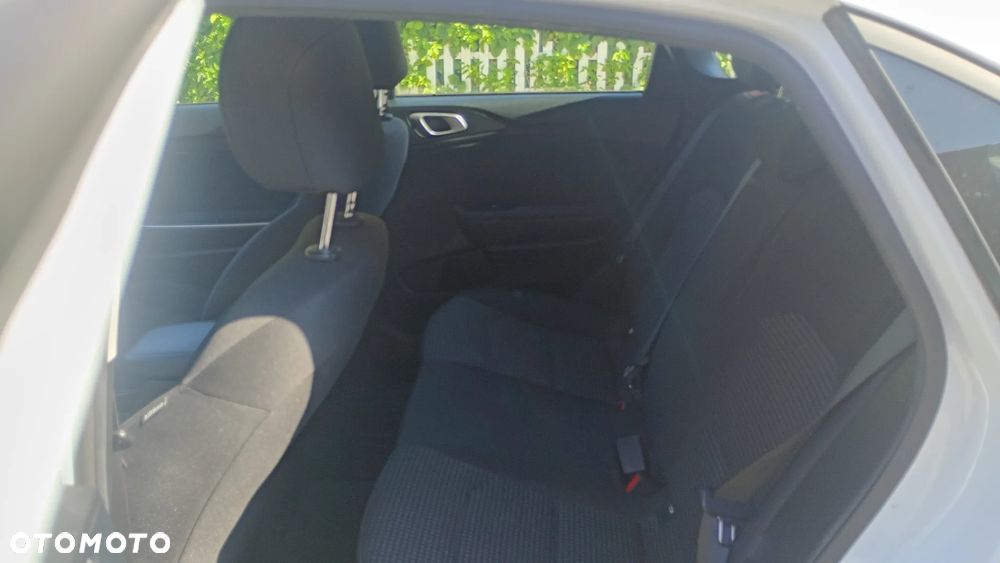 Kia Ceed 1.6 CRDi SCR M - 16