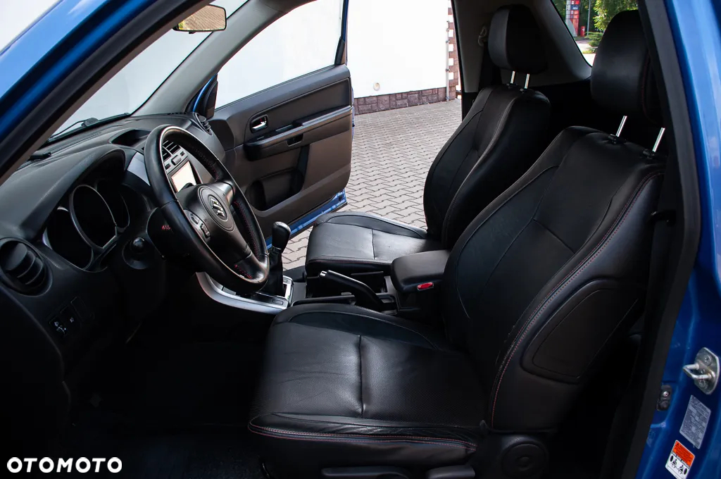 Suzuki Grand Vitara 1.6 De luxe - 17