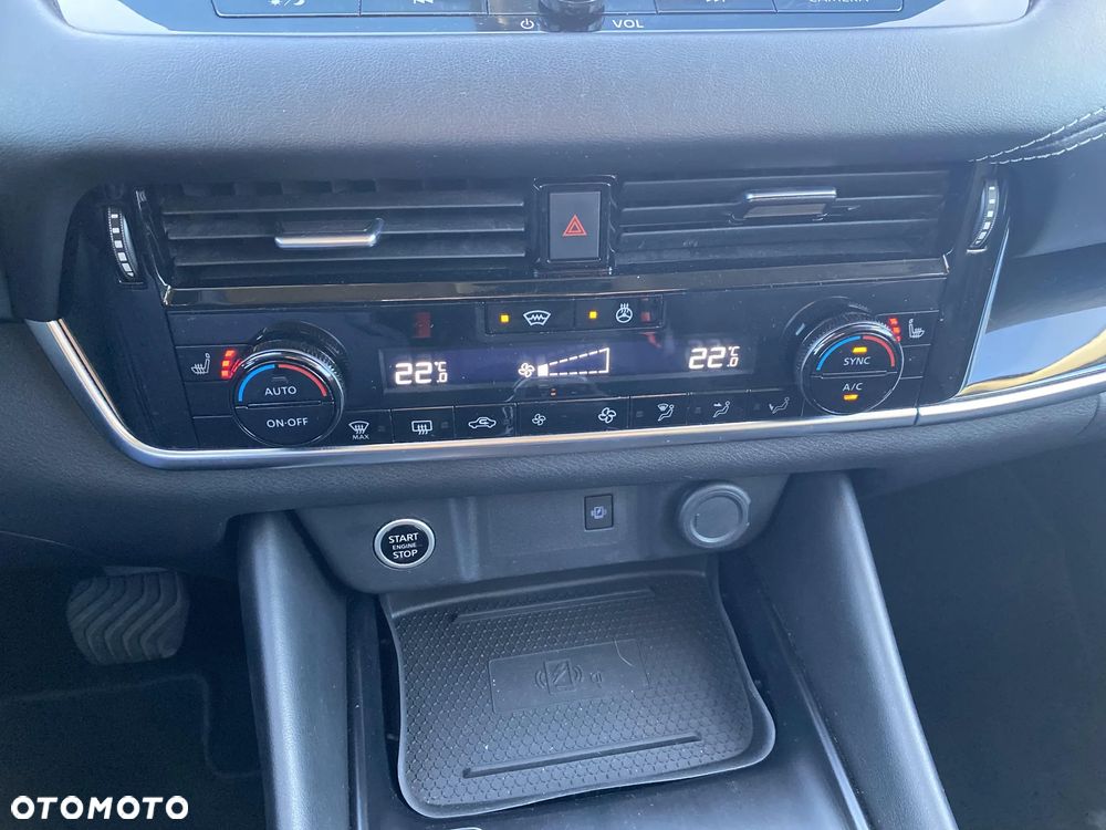 Nissan Qashqai 1.3 DIG-T N-Connecta DCT - 17