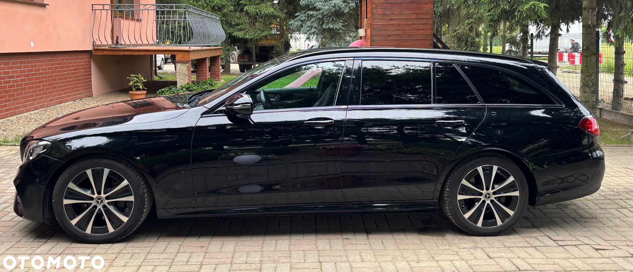Mercedes-Benz Klasa E 300 d 9G-TRONIC - 3