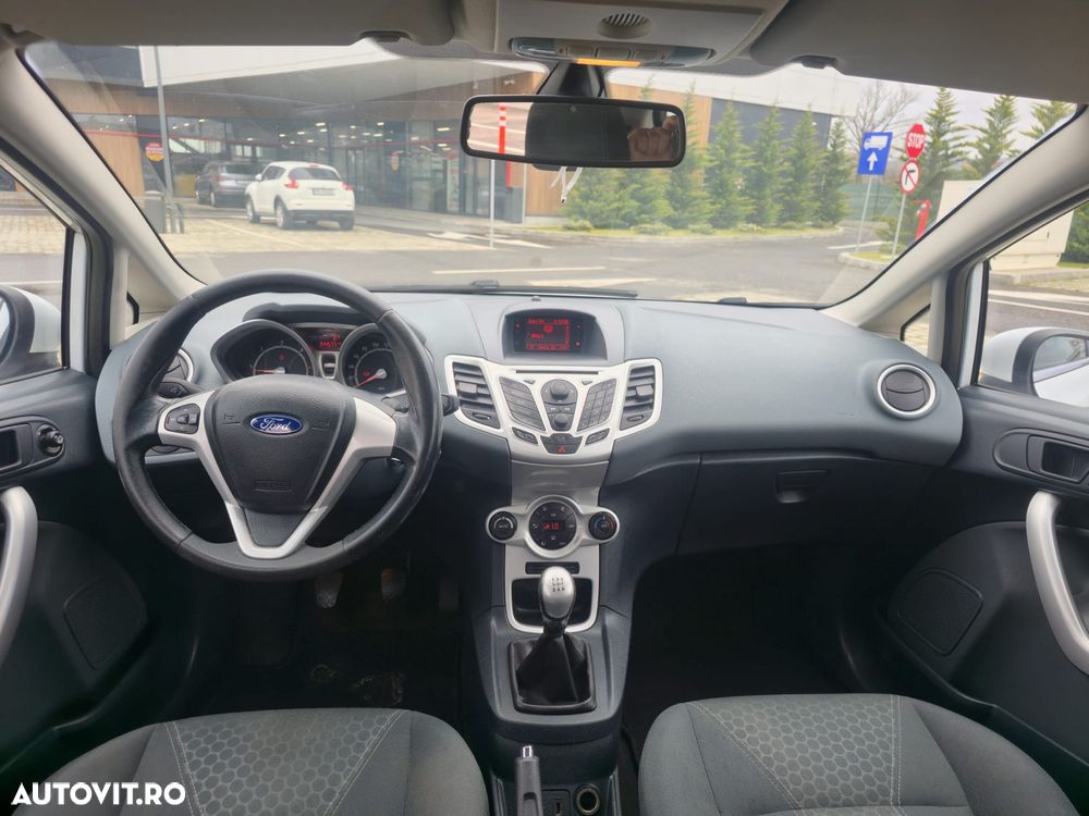 Ford Fiesta 1.6 TDCI DPF Titanium - 5