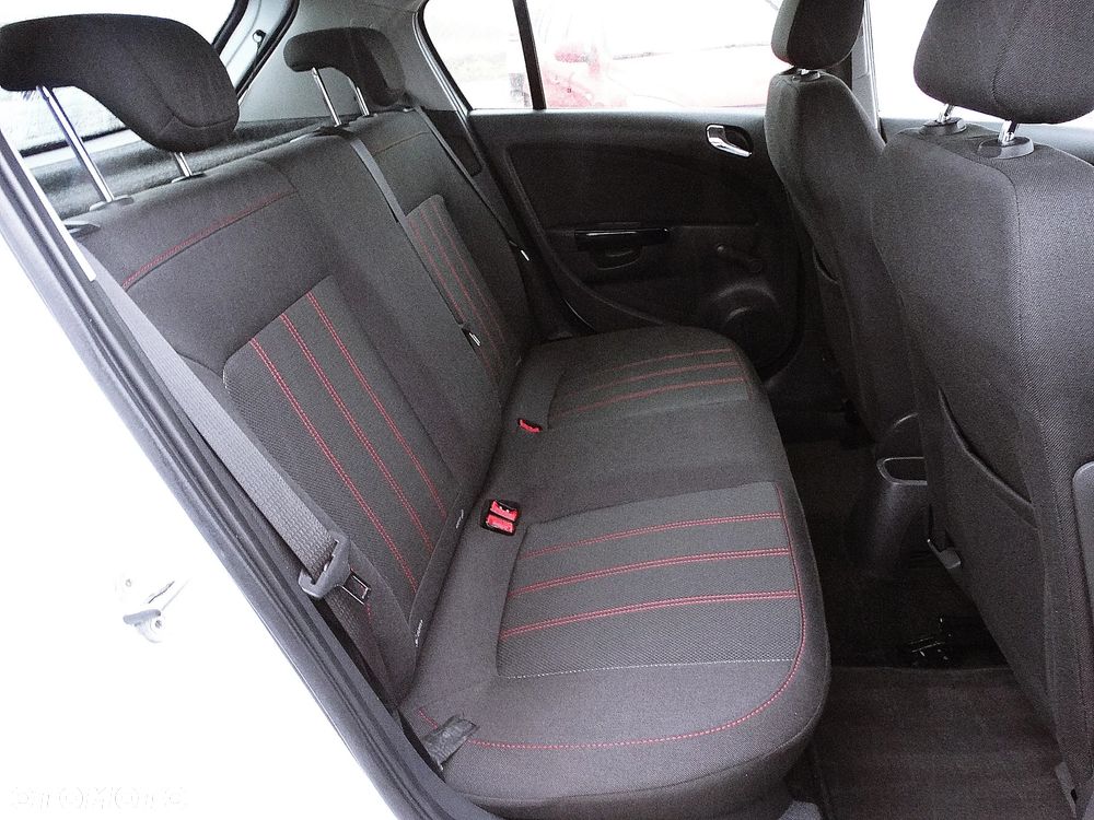 Opel Corsa 1.4 16V Color Edition - 32