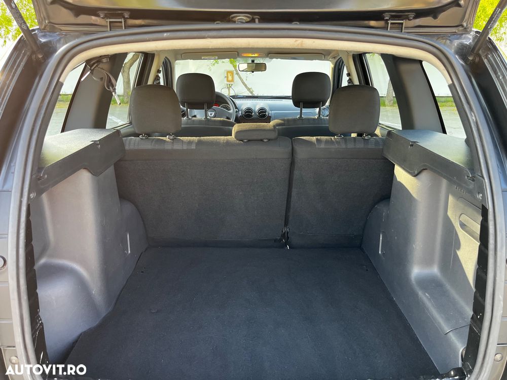 Dacia Duster 1.6 16V 105 4x2 Laureate - 12