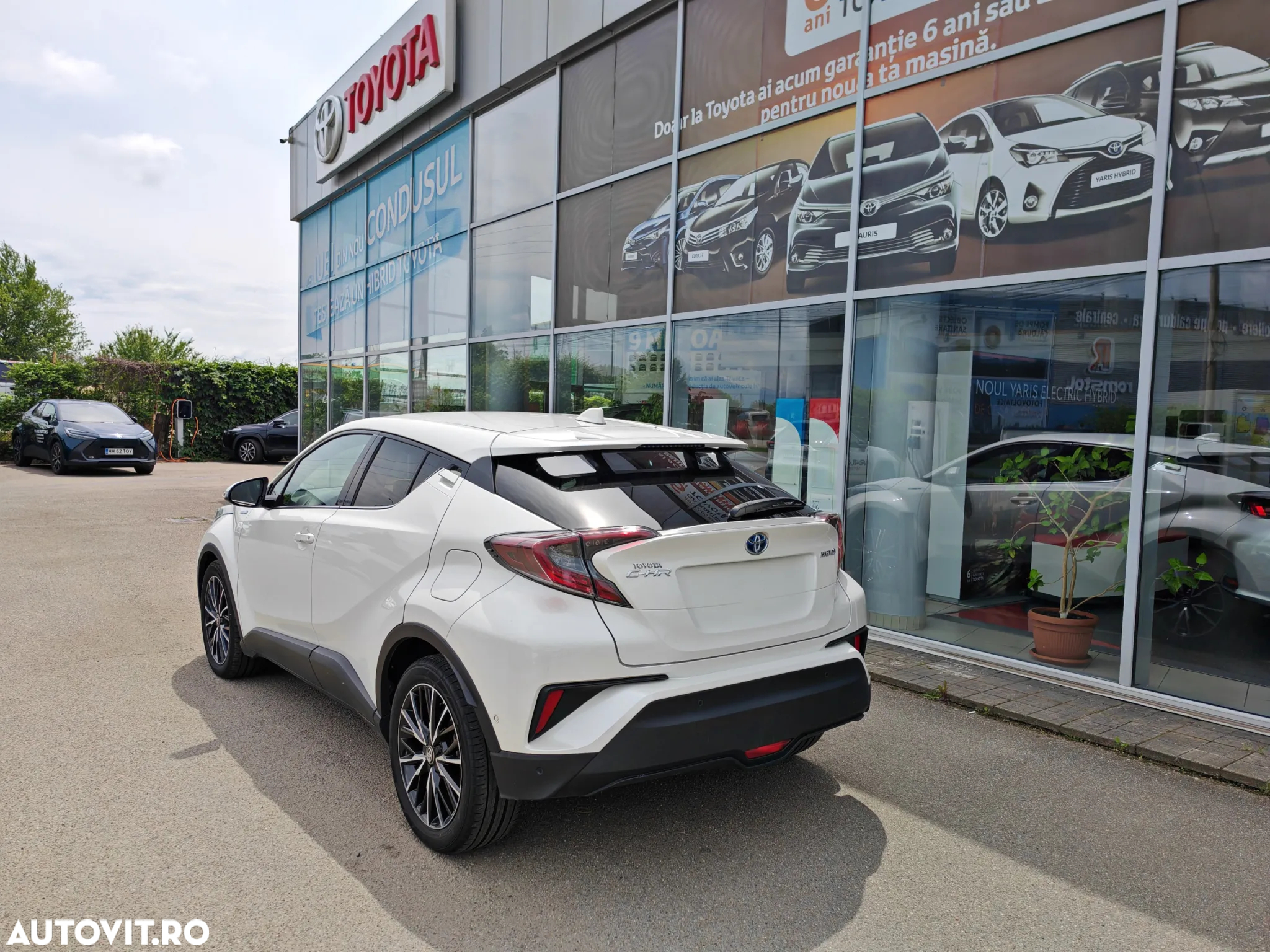 Toyota C-HR 1.8 HSD 4x2 CVT C-lassy LED - 3