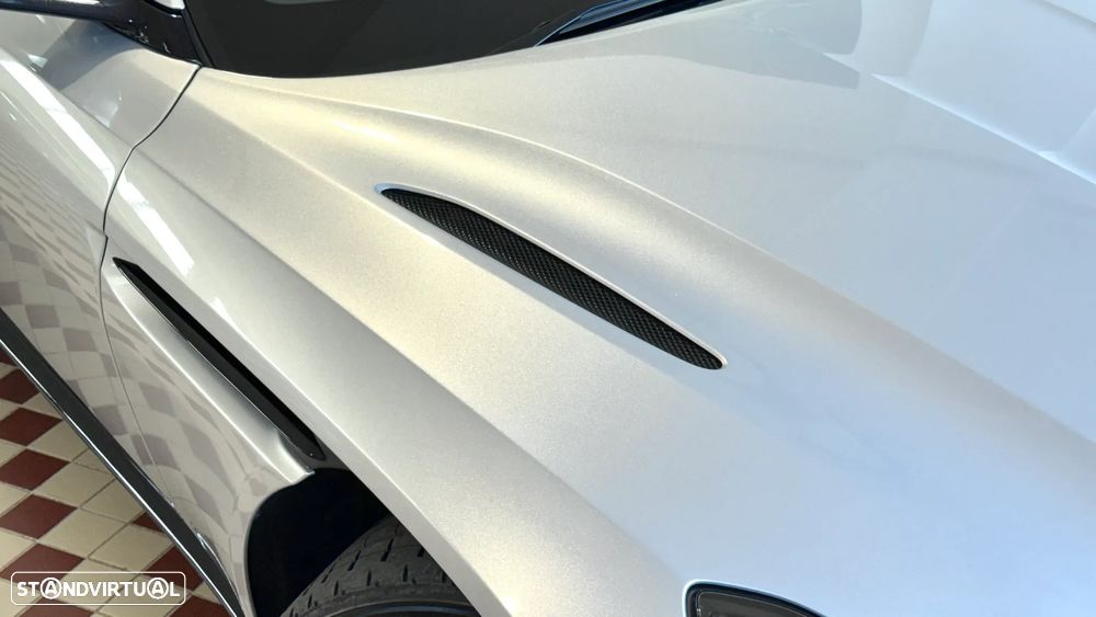 Aston Martin DB11 Coupé V8 - 13