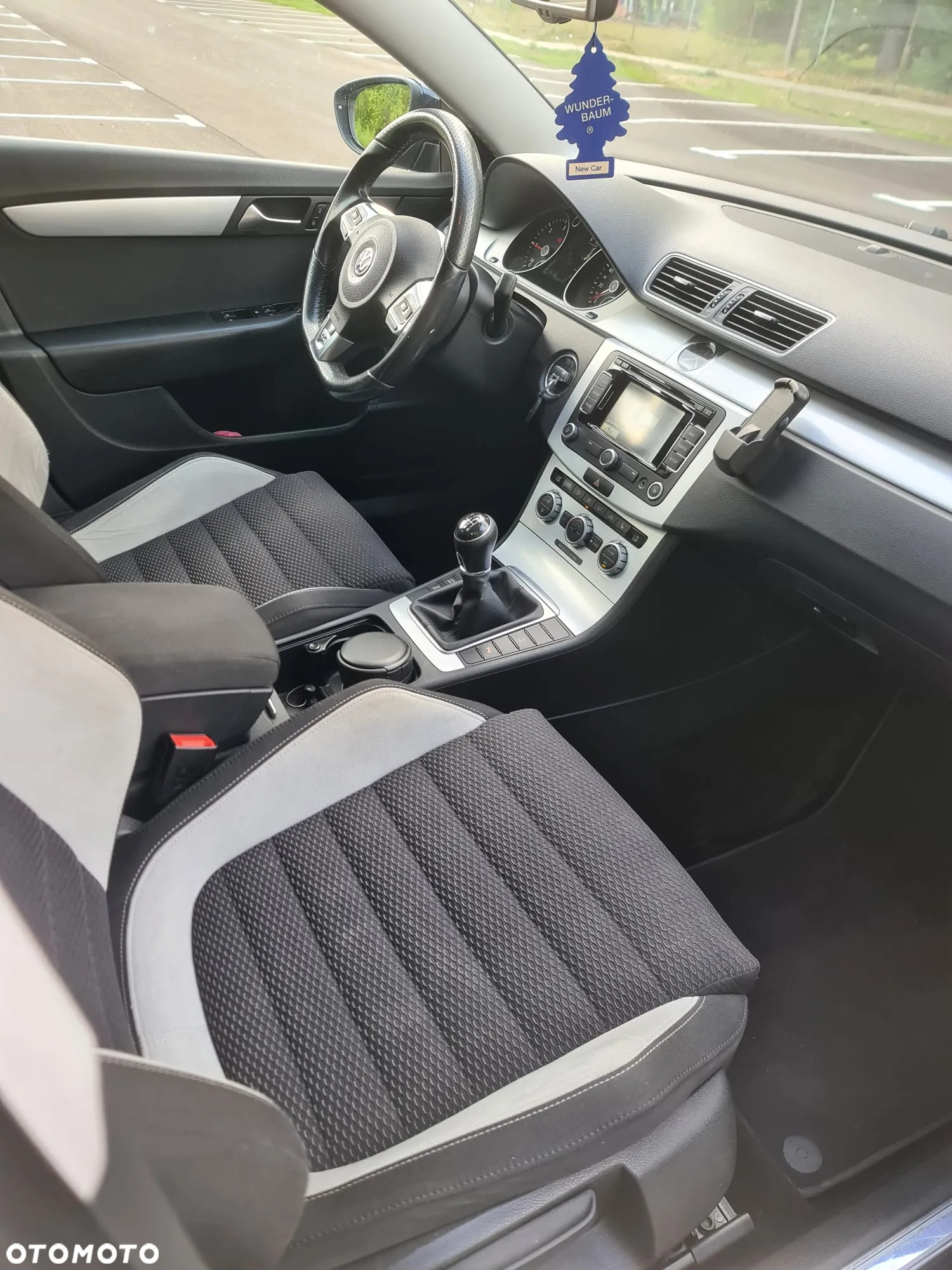 Volkswagen Passat Variant 2.0 TDI BlueMotion Technology R-Line - 12