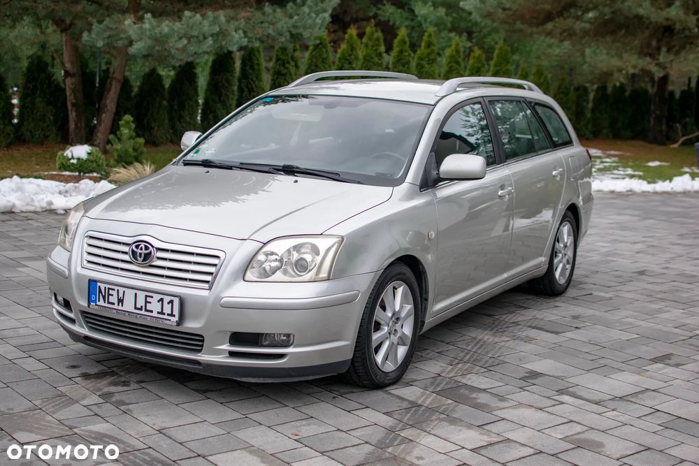 Toyota Avensis - 2