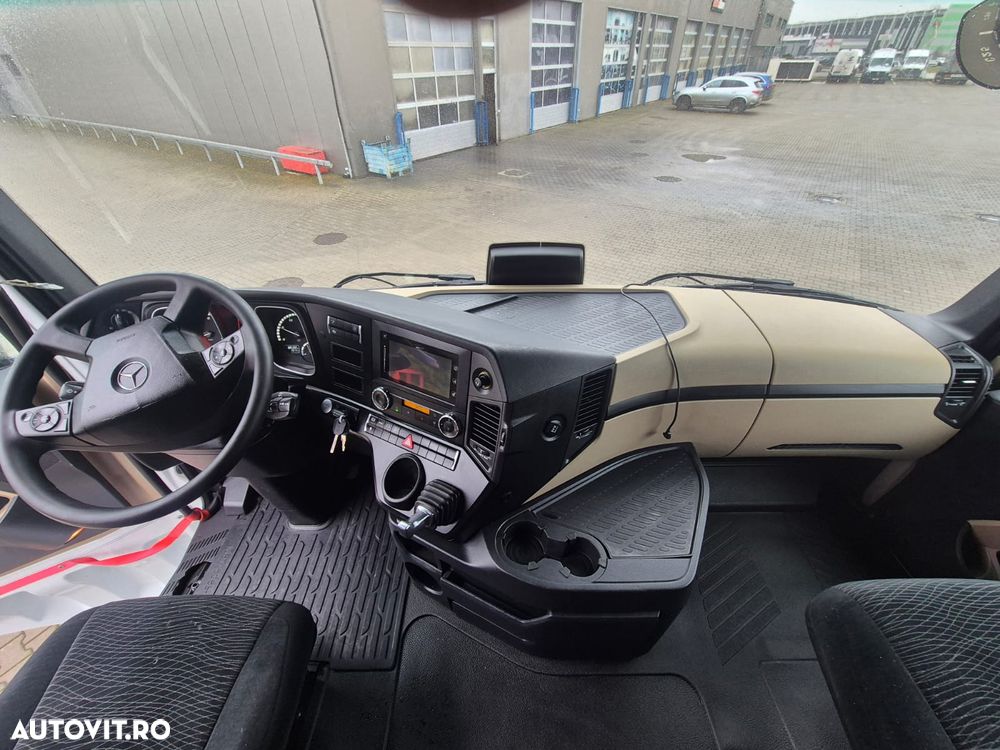 Mercedes-Benz 1845 LS - 7