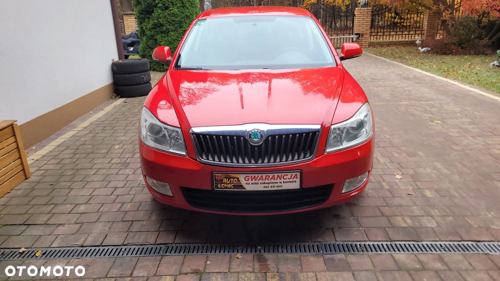 Skoda Octavia 2012 photo 2