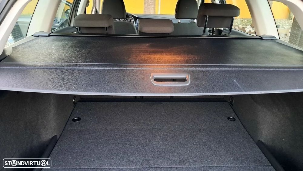 VW Golf Variant 1.6 TDi Confortline - 33