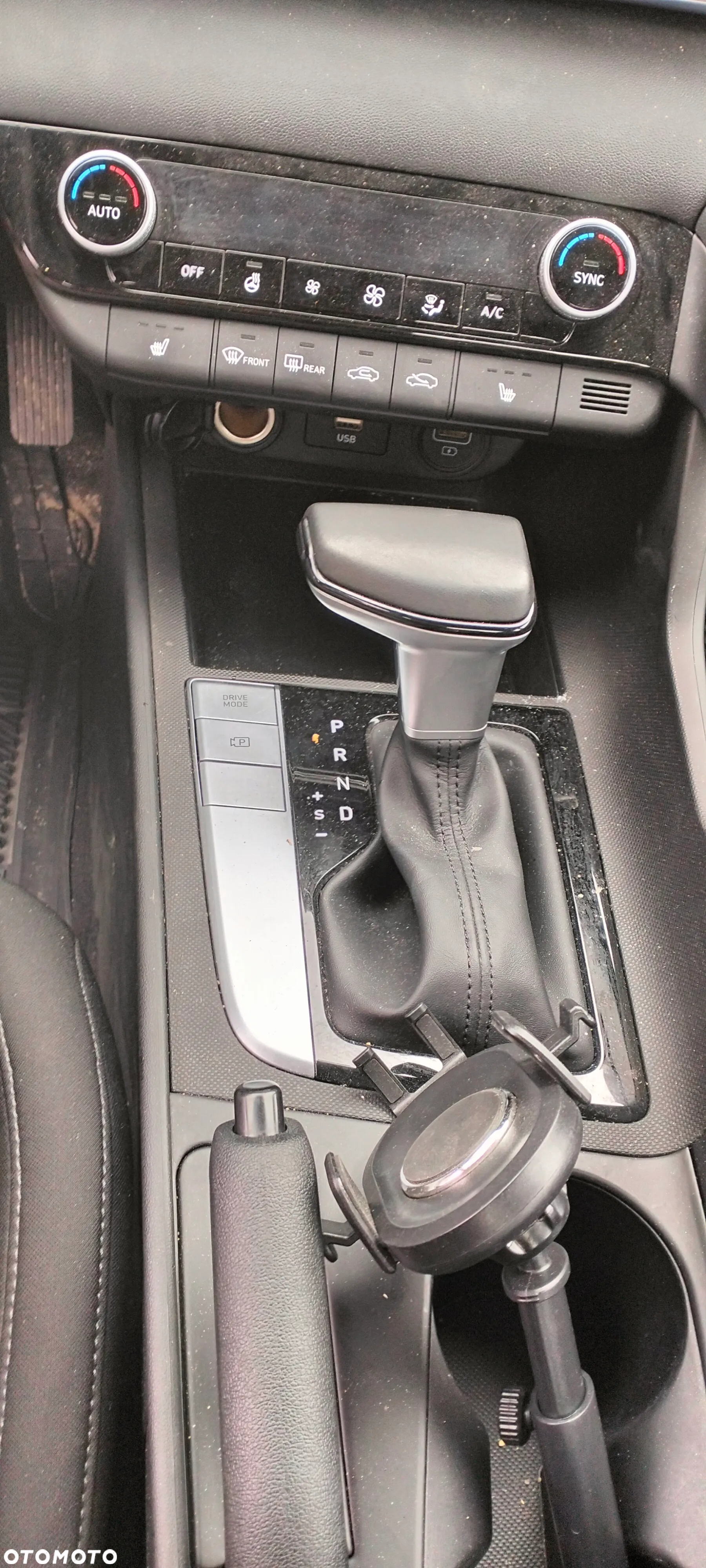 Hyundai Elantra - 9