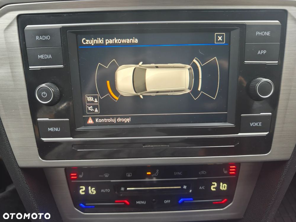Volkswagen Passat - 17