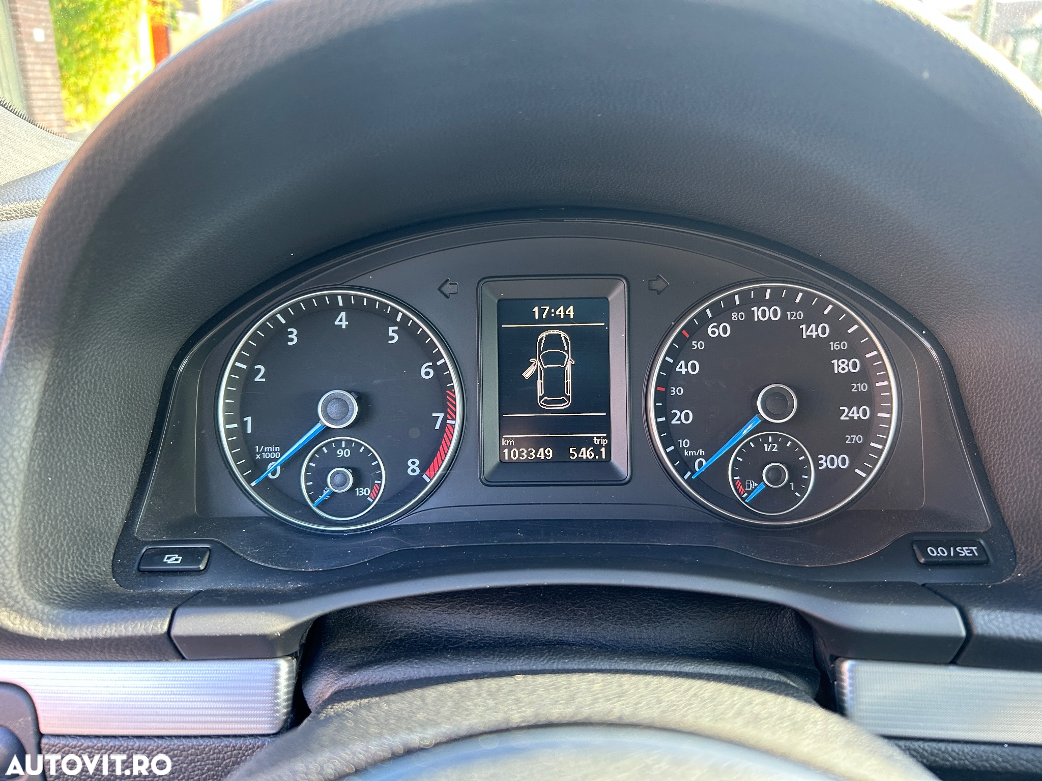 Volkswagen Scirocco R 2.0 TSI DSG - 10