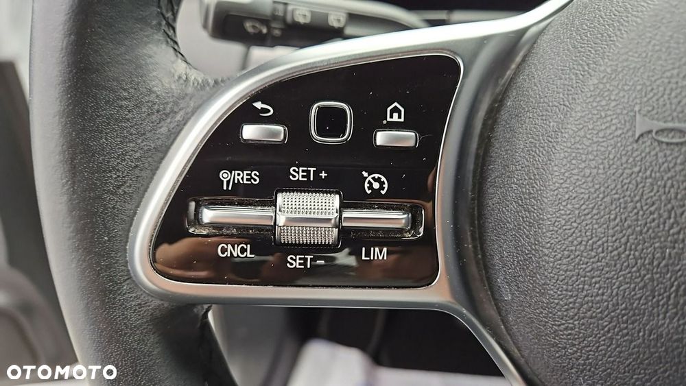 Mercedes-Benz EQA 300 66.5kWh 4-Matic Progressive - 17