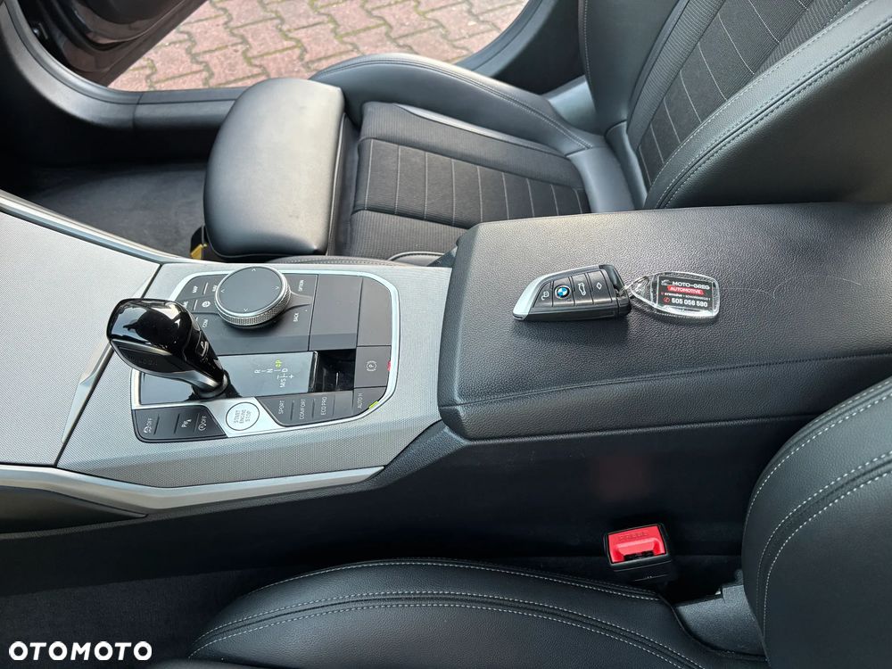 BMW Seria 3 318i Business Edition sport - 19