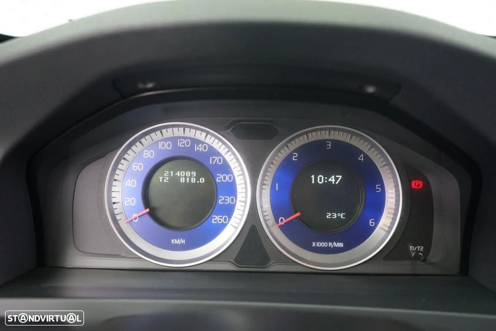 Volvo V60 1.6 D2 R-Design - 25